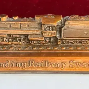 Sale Photo Thumbnail #21: Reading railway system steam locomotive 2100 paperweight