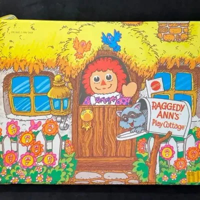 Sale Photo Thumbnail #86: 1974 raggedy ann s play cottage