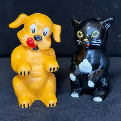 Sale Photo Thumbnail #41: Fido fifi salt pepper shakers