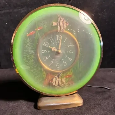 Sale Photo Thumbnail #112: Sessions aquarius angel fish motion clock for repair
