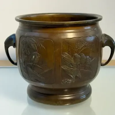 Sale Photo Thumbnail #134: Japanese cast bronze hibachi brazier