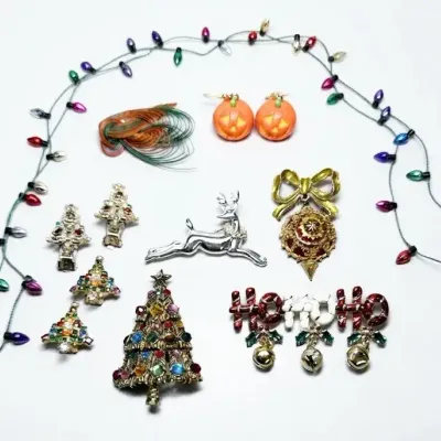Vtg Seasonal Jewelry: Christmas Tree Rhinestone Brooches, Silver Reindeer, Pumpkins