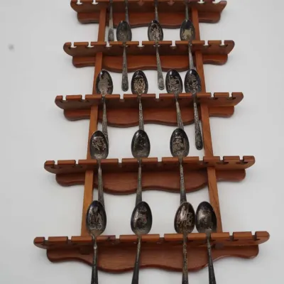 Souvenir Spoon Collection Wood Wall Display Rack Collector Spoons