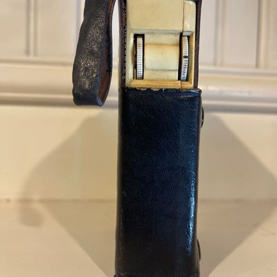 Sale Photo Thumbnail #64: Vintage AM radio