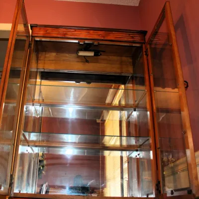 Vintage Bamboo & Glass Display Curio Cabinet
$325.00
32.5in. x 13.5in. x 71in.

-  Upper & Lower Cabinet Storage
- Single Drawer...