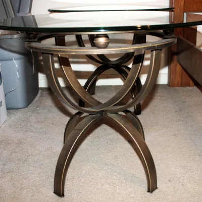 Set of 2 20th-Century Bronze Barstool Side Tables w/ Glass Tops
$120.00
26in. x 26in. x 21in.
