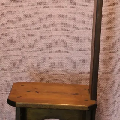 Vintage step stool with tall back and carrying handle
$40.00
9" x 11.5" x 32"