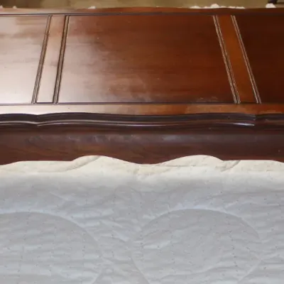 Vintage Wood Coffee Table
$125.00
46in. x 20in. x 15in.
- Cabriole Legs
- Dark Brown Finish