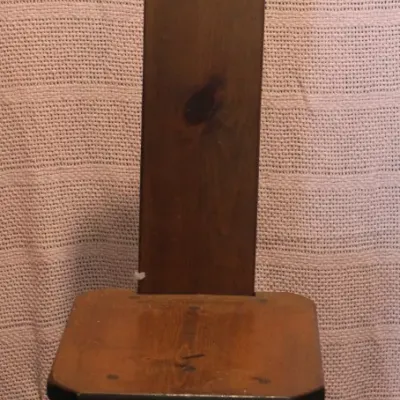 Vintage step stool with tall back and carrying handle
$40.00
9" x 11.5" x 32"