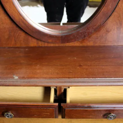 Vintage Wooden Tabletop Vanity w/ Mirror & 2 Small Storage Drawers
$70.00
32.5in. x 11in. x 37in.