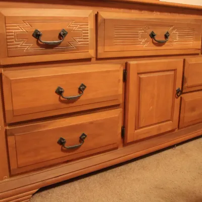 Wooden Dresser with Mirror
$300.00
70in. x 18in. x 34. WITHOUT MIRROR
70in. x 18in. x 60in. WITH MIRROR
- Ft. southwestern geometric...