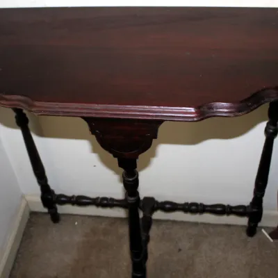 Mahogany Half-Moon Side Table
$50.00
30in. x 13in. x 30in.
