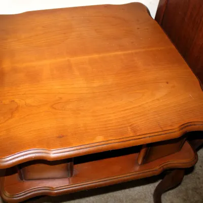2-Tier Wooden End Table
$60.00
22in. x 22in. x 22in.