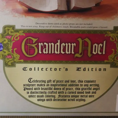 Set of 2 Grandeur Noel Collector's Edition Porcelain Angel sculpture (NEW IN BOX)
$100.00