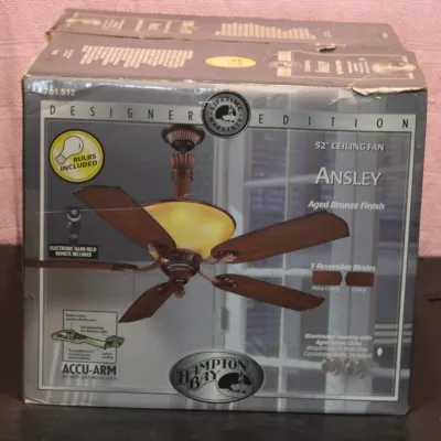 Hampton bay Ceiling fan (NEW IN BOX)
$150.00