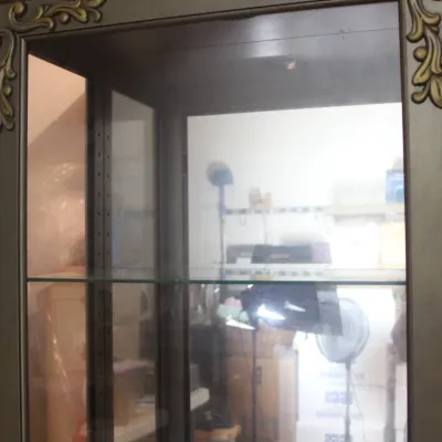 Vintage Wood Curio Cabinet with light colored metallic finish
$120.00
26" x 13.5" x 75"
- Comes with interior glass shelves