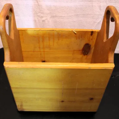 Wood Magazine Rack with Heart Handles
$20.00
14" x 8.5" x 18"