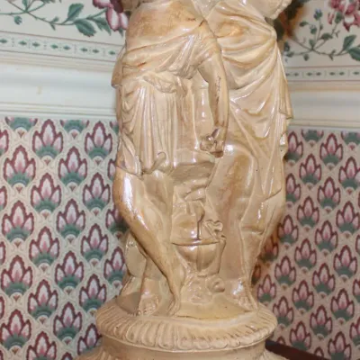 Vintage Figural Table Lamp ft. Sculpted Cherub Figures and Pleated Fabric Shade w/ Fringe
$35.00
-37in. Tall
