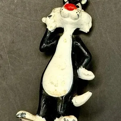 Metal Vintage Sylvester The Cat Looney Tubes Figurine 