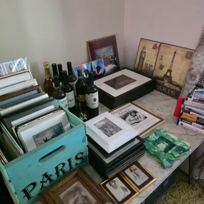 Sale Photo Thumbnail #13: Framed and unframed art