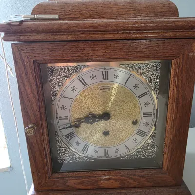 Sale Photo Thumbnail #25: Vintage Ridgeway clock
