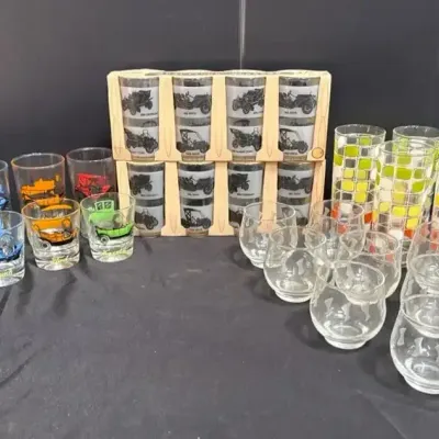 Vintage Glassware (WH5)