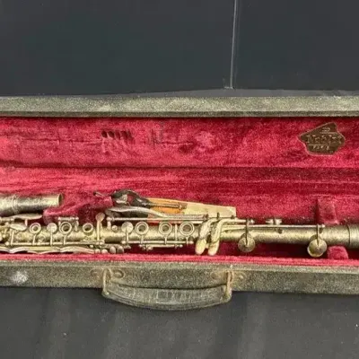 Noblet Paris Silver-Tone Clarinet & Case (WH5)