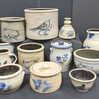 Rowe Pottery + (WH10)
