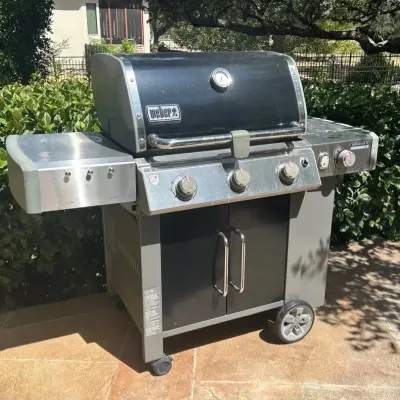 Weber Genesis II LX Gas Grill