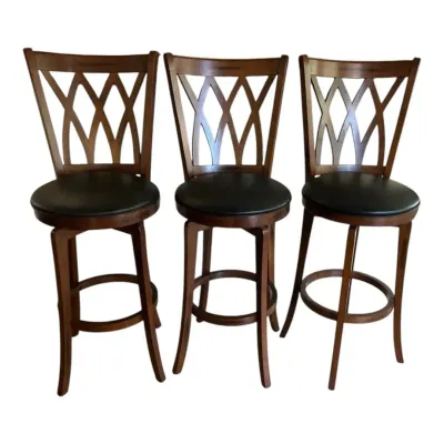 Hillsdale Furniture Mansfield Cherrywood Swivel Bar Stools - Set Of 3
