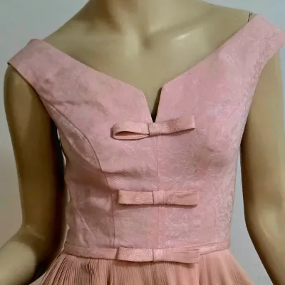 Vtg 50-60s Ballerina Pink fit/flare plise dress fluid