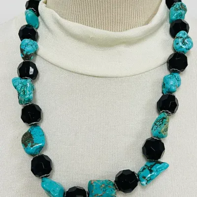 Handcrafted Turquoise Chunky Necklace