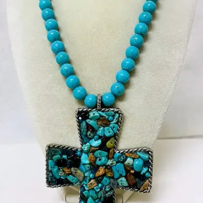 “NNN Enterprises” Chunky Cross Necklace