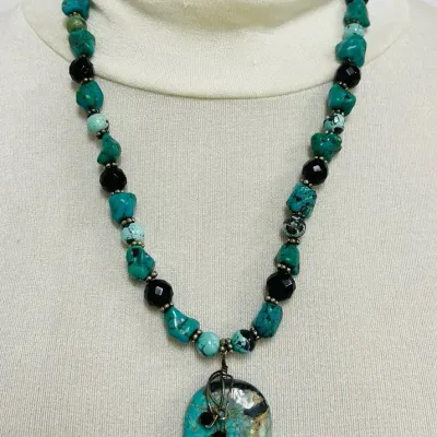 Artisan Southwest Style Turquoise Beaded Necklace