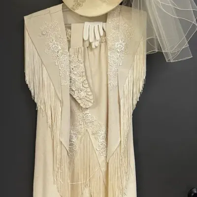 Stunning Western Style Bridal Ensemble 