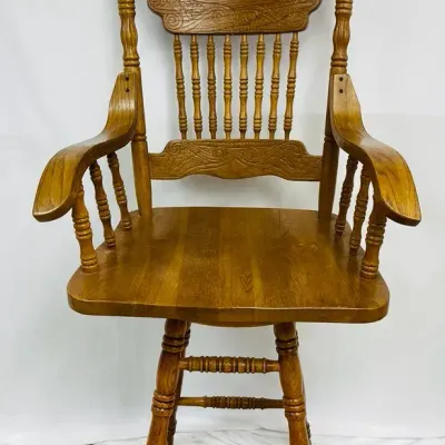 Pressback Swivel Wooden Barstool 