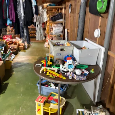 Estate sale photo