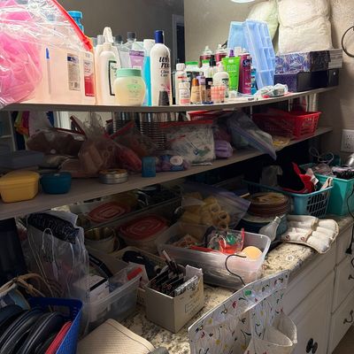 Sale Photo Thumbnail #25: Hairdryers, Hairspray, Medical equipment and more.