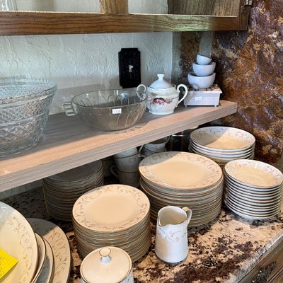 Sale Photo Thumbnail #53: Noritake Duetto, glasses, Platters, serving dishes.