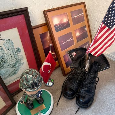 Sale Photo Thumbnail #131: Military pictures, Figure and more.