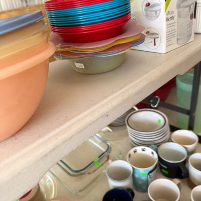Sale Photo Thumbnail #222: Bowls, Tupperware, lots of Misc.