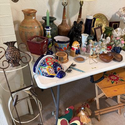 Sale Photo Thumbnail #76: Decor, Vintage Lamps, Mexico Pottery and Lots More.

Table not included