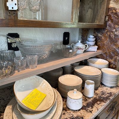 Sale Photo Thumbnail #51: Noritake Duetto, glasses, Platters, serving dishes.