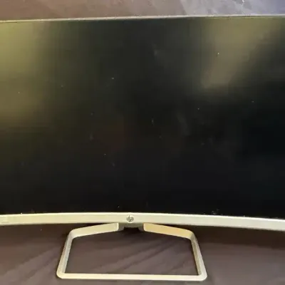HP Curved Monitor 