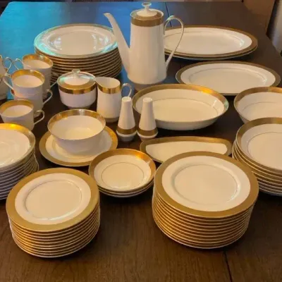 Mikasa "Harrow" Bone China 