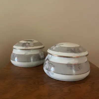 Barvarian Hair Catcher & Powder Box 