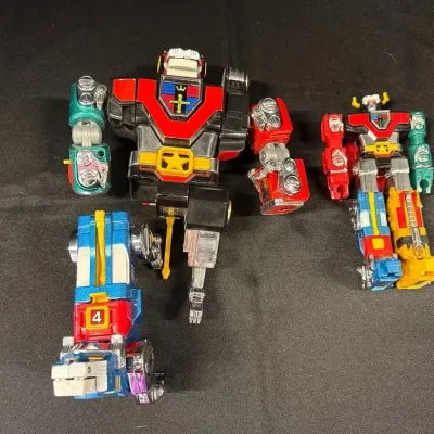 Vintage Lionbot Voltron Figures - Taiwan YK GoLion, Diecast Parts Vehicle + Mini Figure