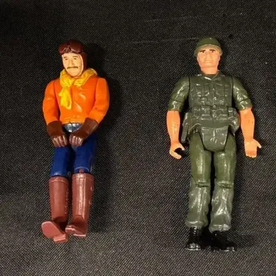 VTG Figures - 1979 Tonka Play People Fall Guy Colt Seavers, 1982 Remco Sgt Rock, 1988 Dino Riders