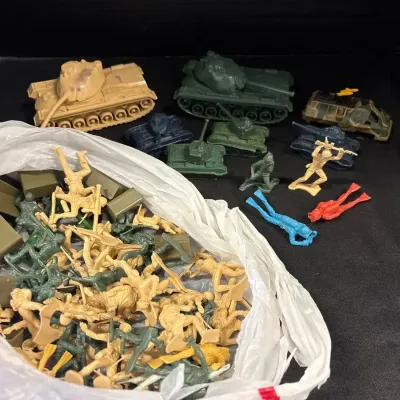 Vintage Plastic Toy Soldiers & Military Vehicles - Green & Tan Army Men, Scuba Divers