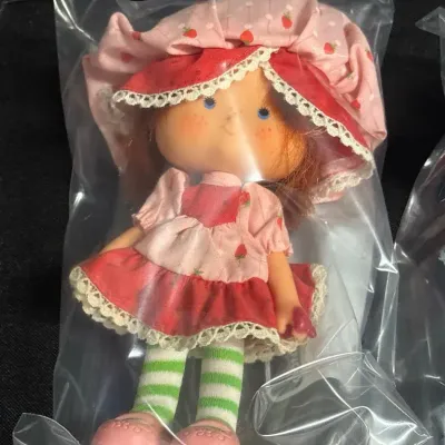 13 Vintage Kenner Strawberry Shortcake Dolls - American Greetings, Blueberry Muffin, Apple Dumplin